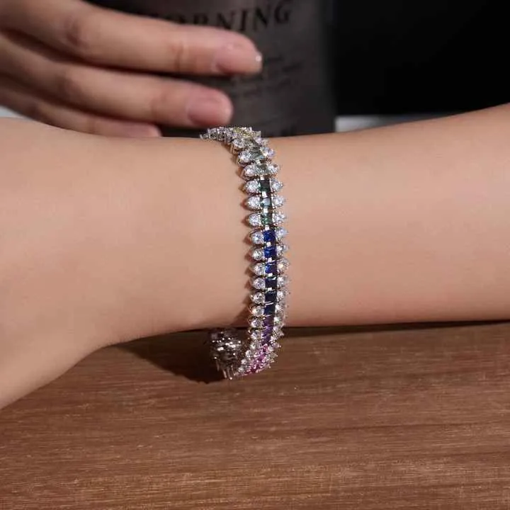 أساور ساحرة-Charm bracelets