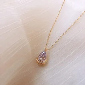 💧 Crystal Water Drop Pendant Necklace: Graceful Elegance Defined 💧