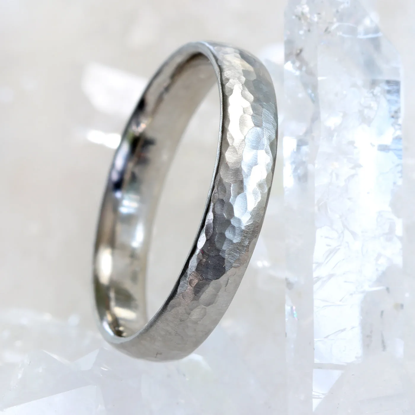 18ct White Gold 4mm Comfort Fit / Court Hammered Wedding Ring