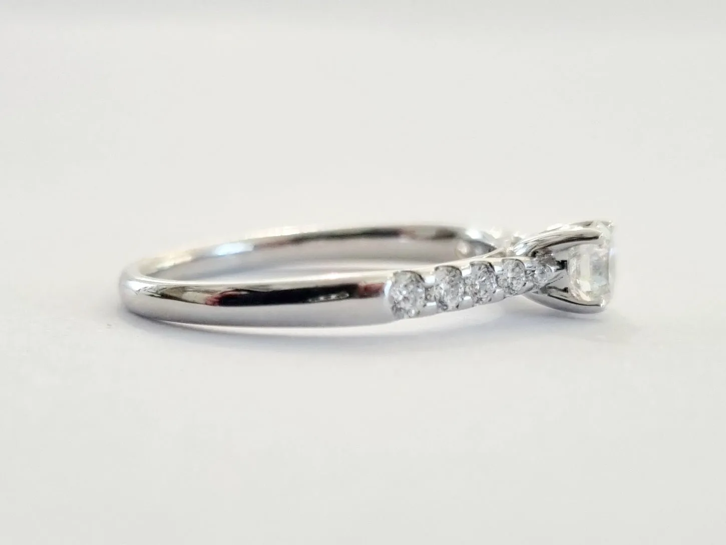 18ct White Gold Brilliant Cut Natural Diamond Solitaire Ring £1325