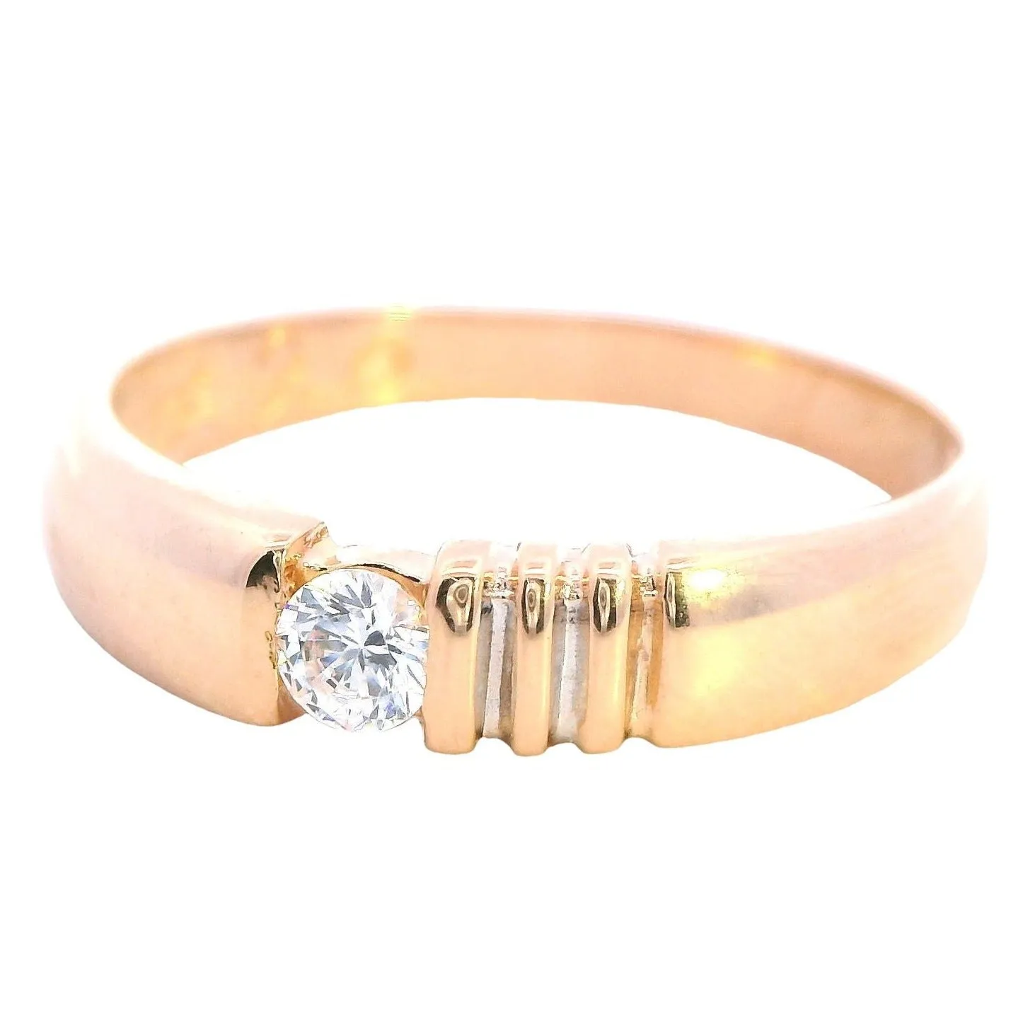 A Testament to Timeless Elegance - Exquisite 22ct Yellow Gold Diamond Ring