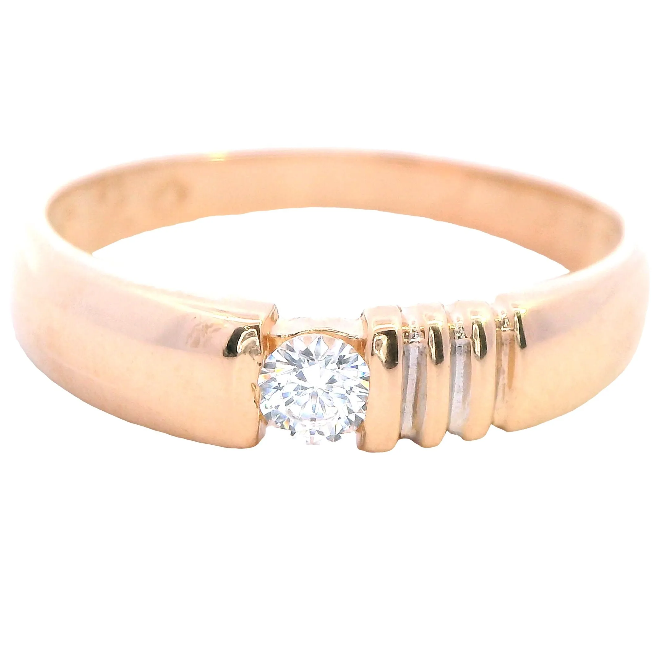 A Testament to Timeless Elegance - Exquisite 22ct Yellow Gold Diamond Ring