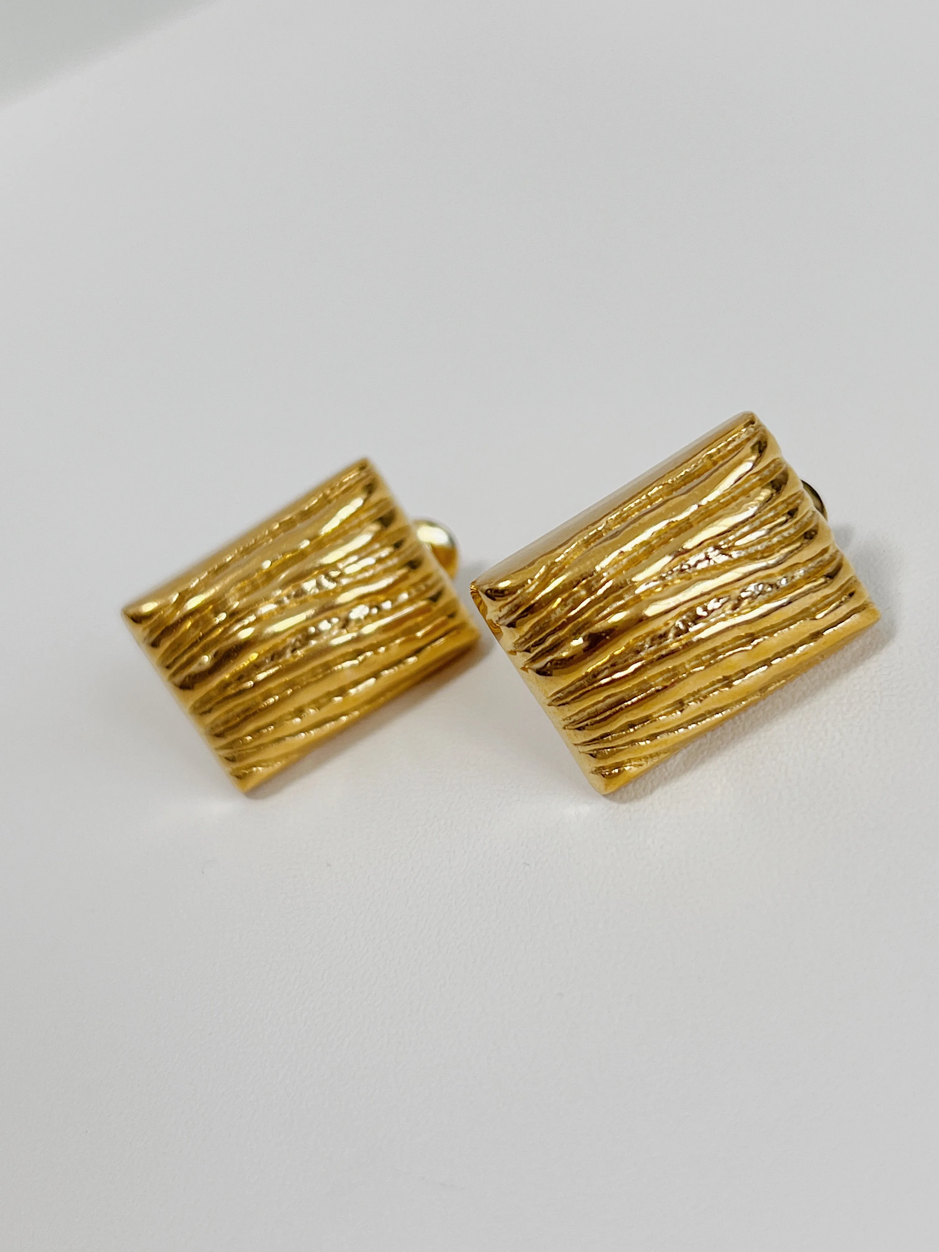 Alas Rectangle Stud Earrings