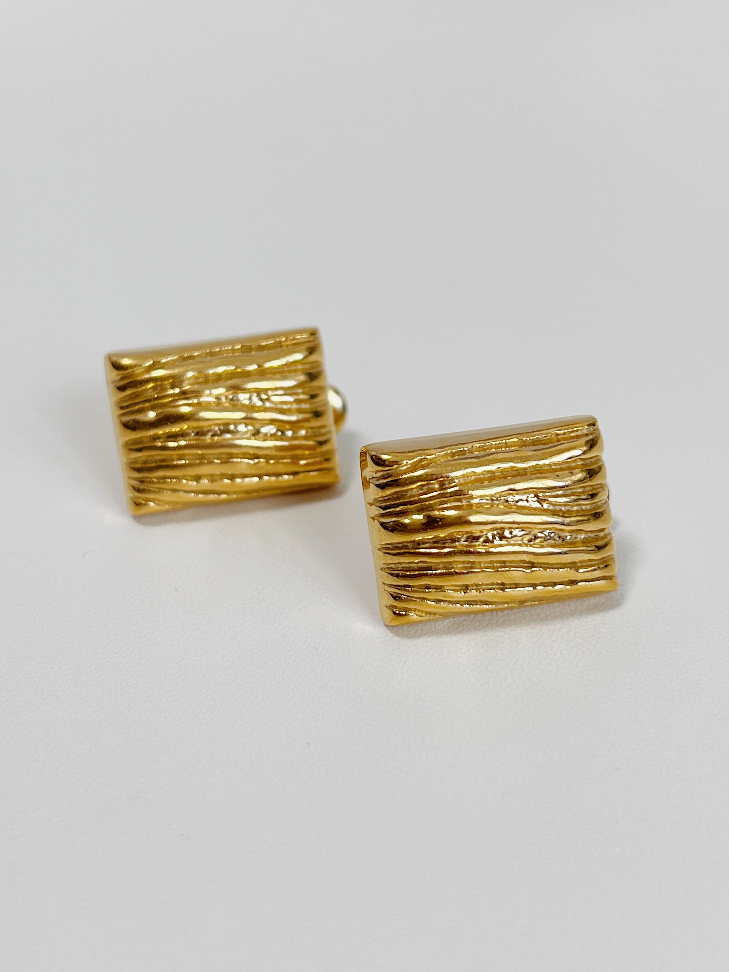 Alas Rectangle Stud Earrings