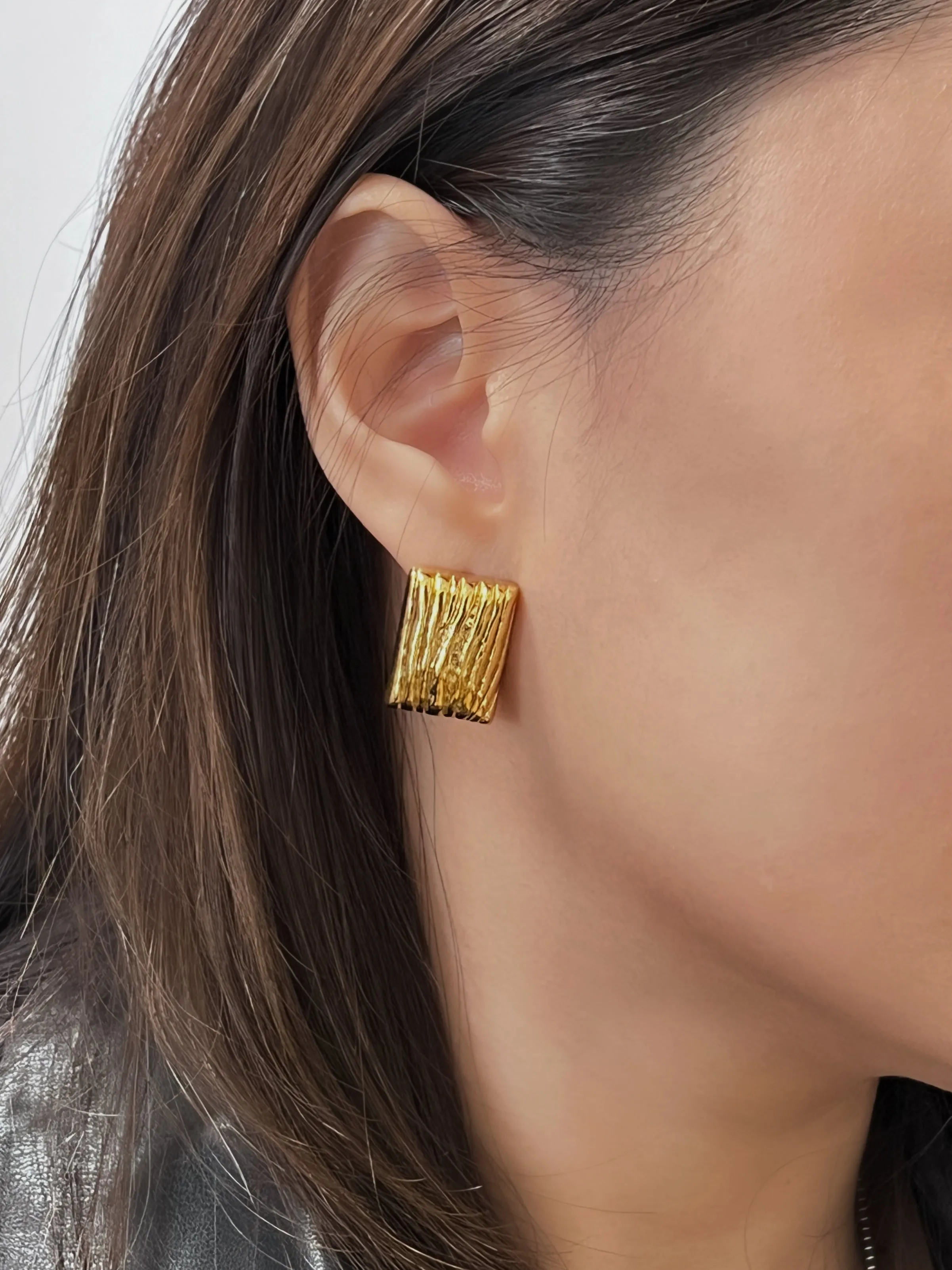 Alas Rectangle Stud Earrings