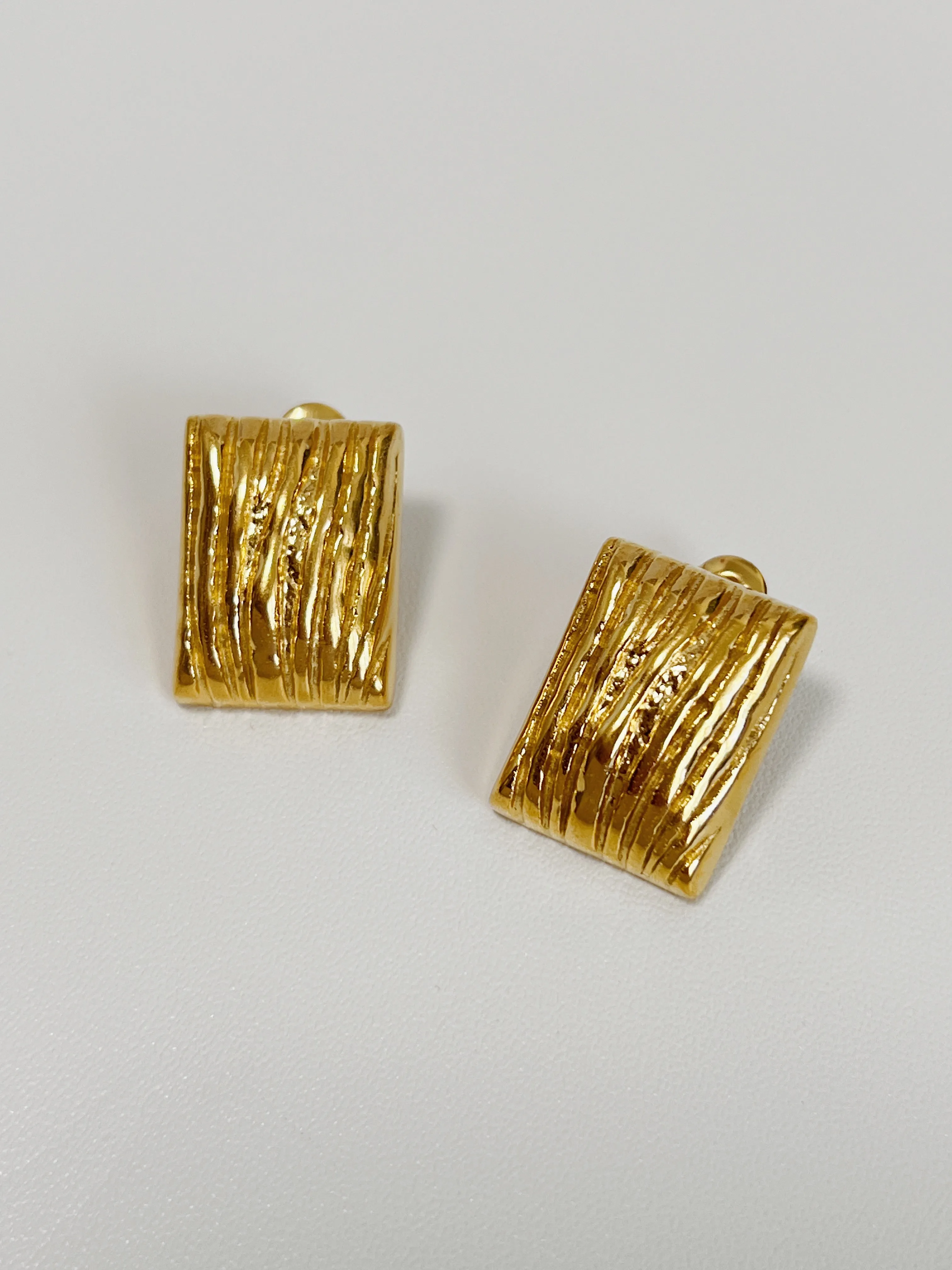 Alas Rectangle Stud Earrings