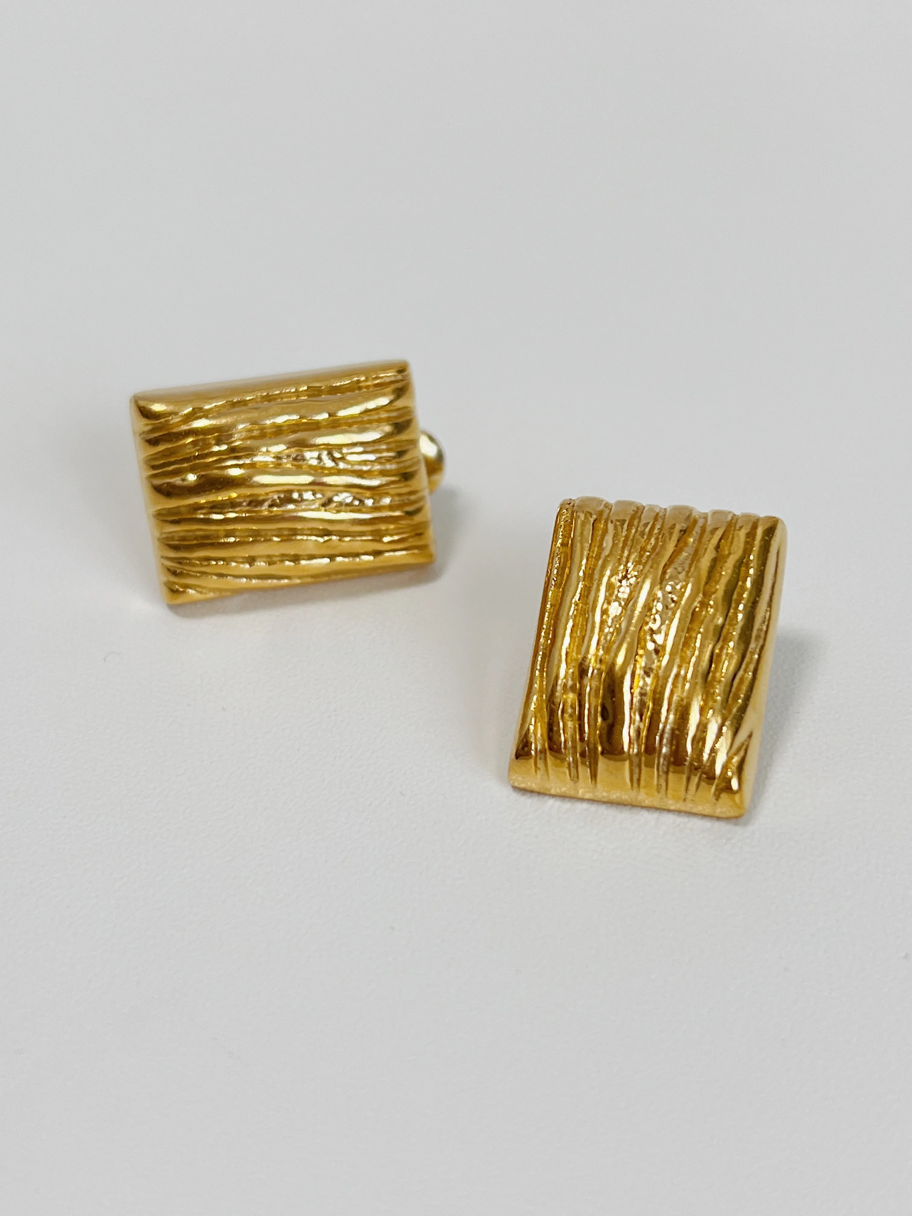 Alas Rectangle Stud Earrings