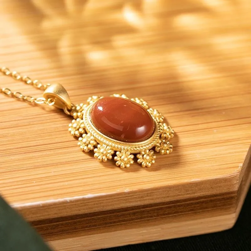 Ancient gold craftsmanship inlaid with southern red tourmaline flower pendant ladies necklace