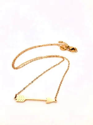 Arrow pendant necklace