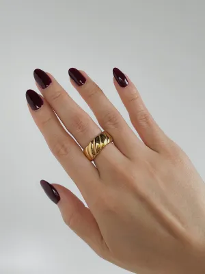 Callie Twill Twist Ring
