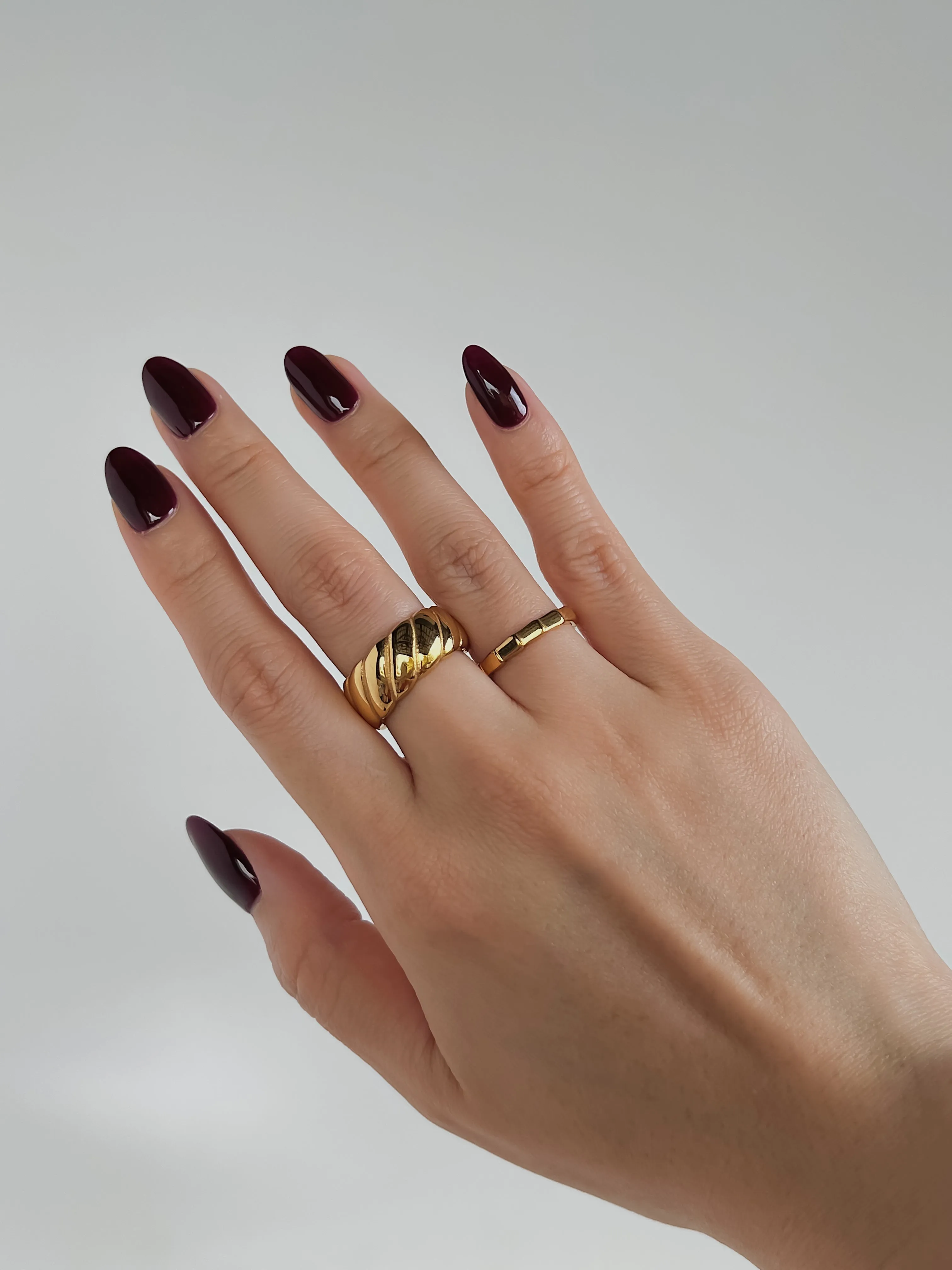 Callie Twill Twist Ring