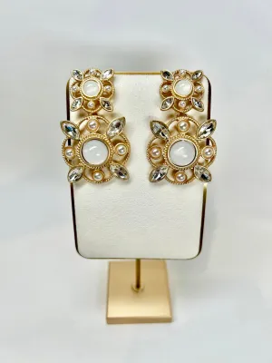 Cata -  Elegant Blooms & Pearls Earrings