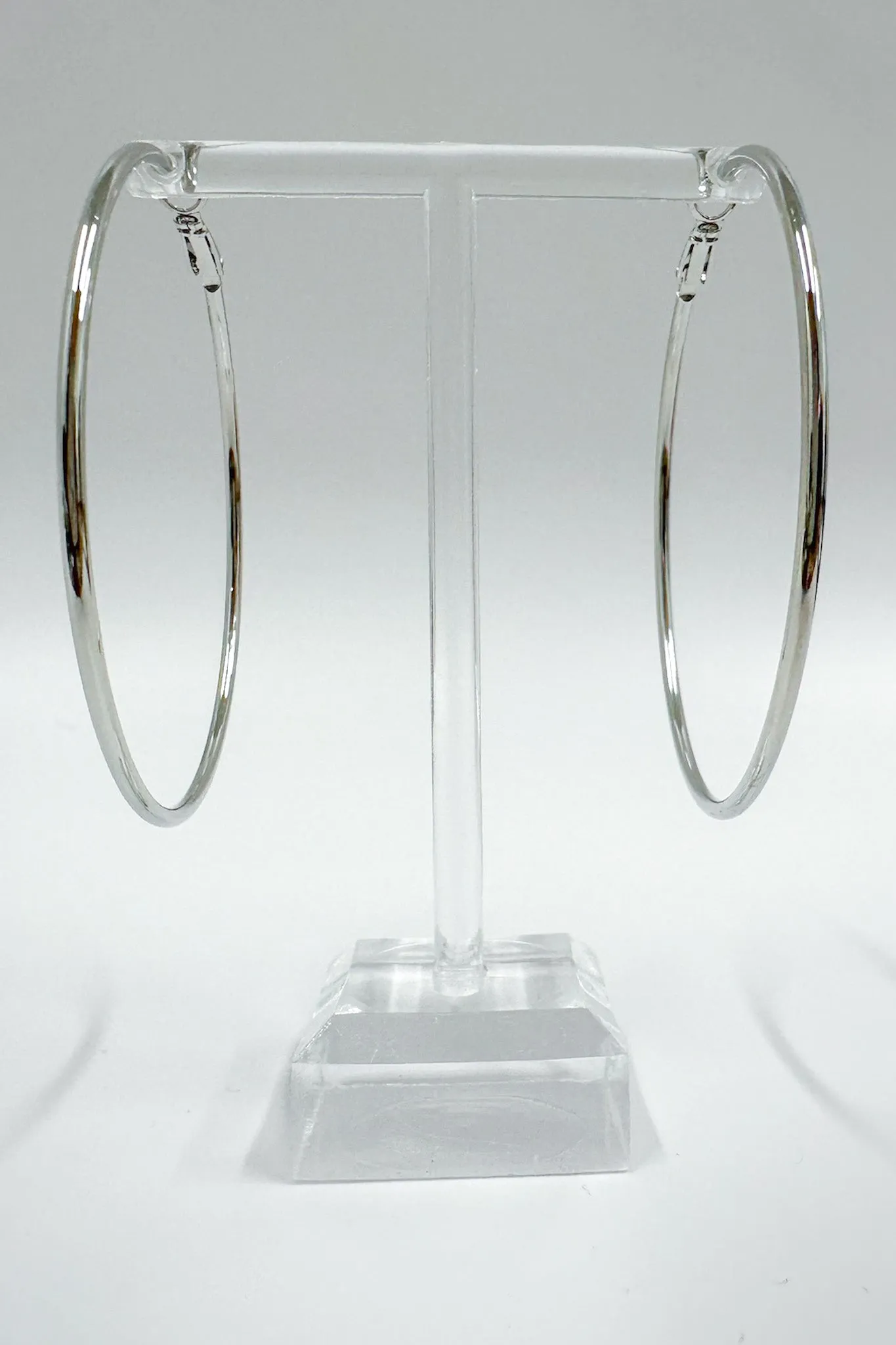 Chic Class Hoop Earrings