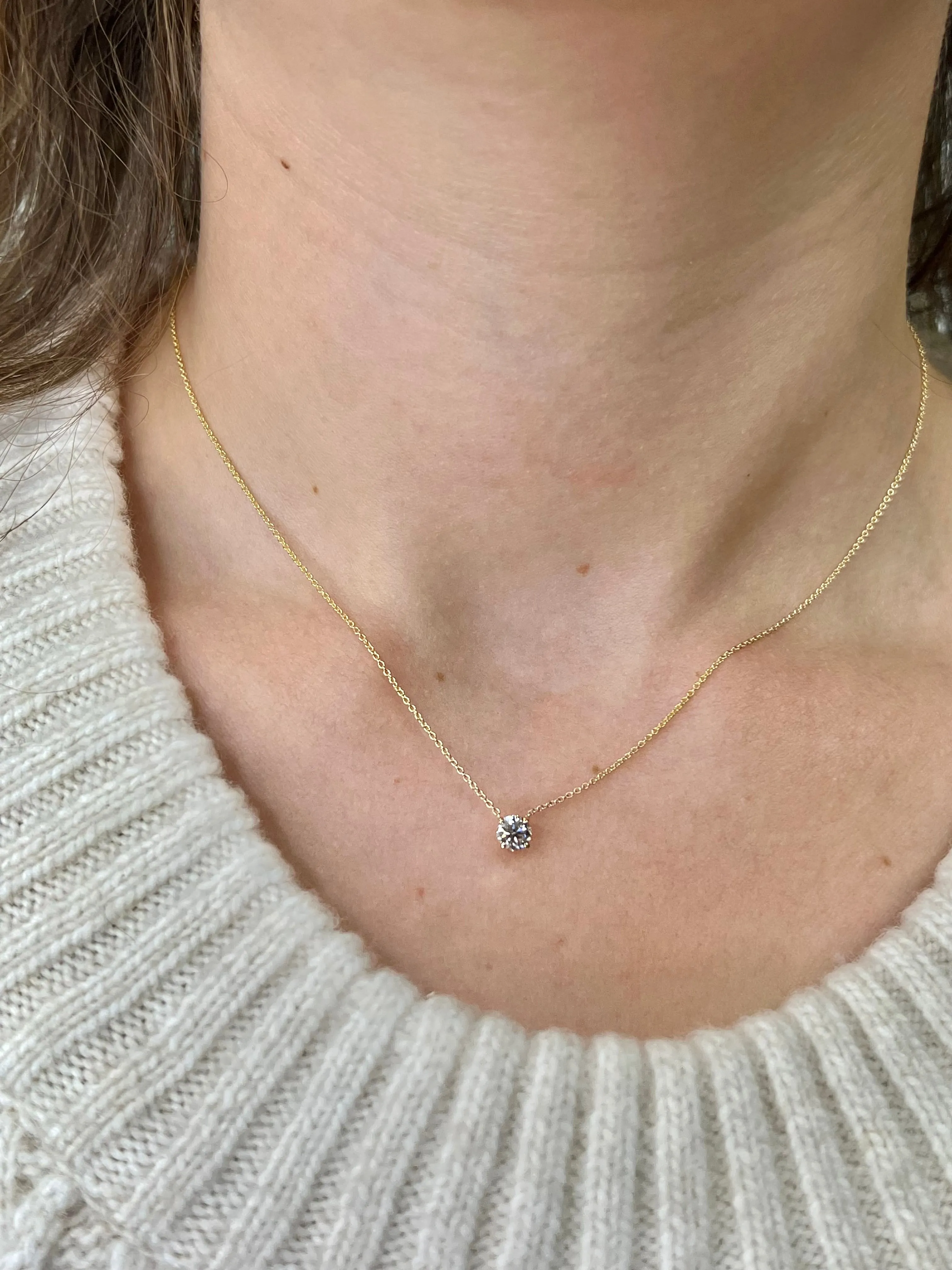 Classic Round Natural Diamond Pendant
