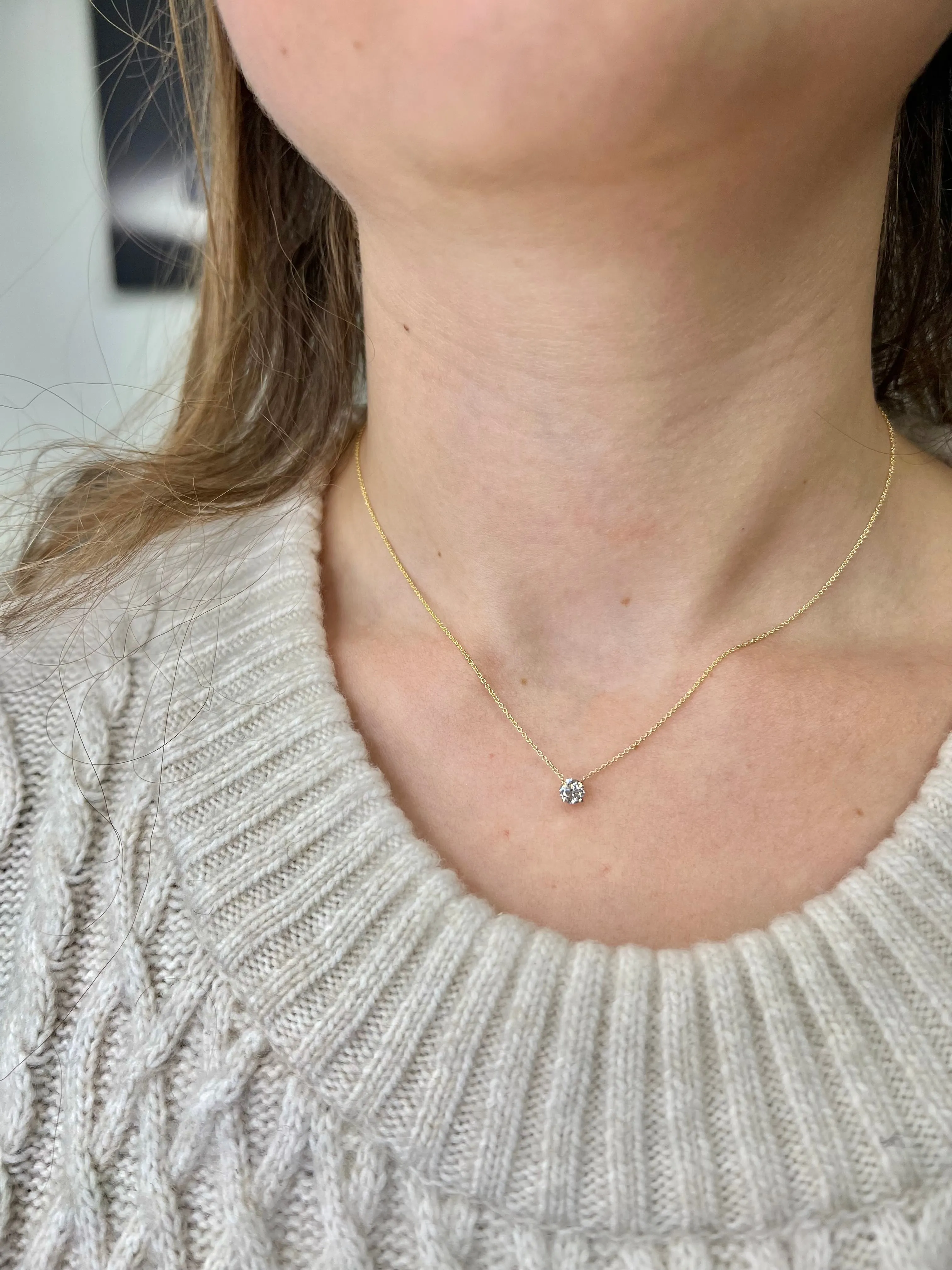 Classic Round Natural Diamond Pendant