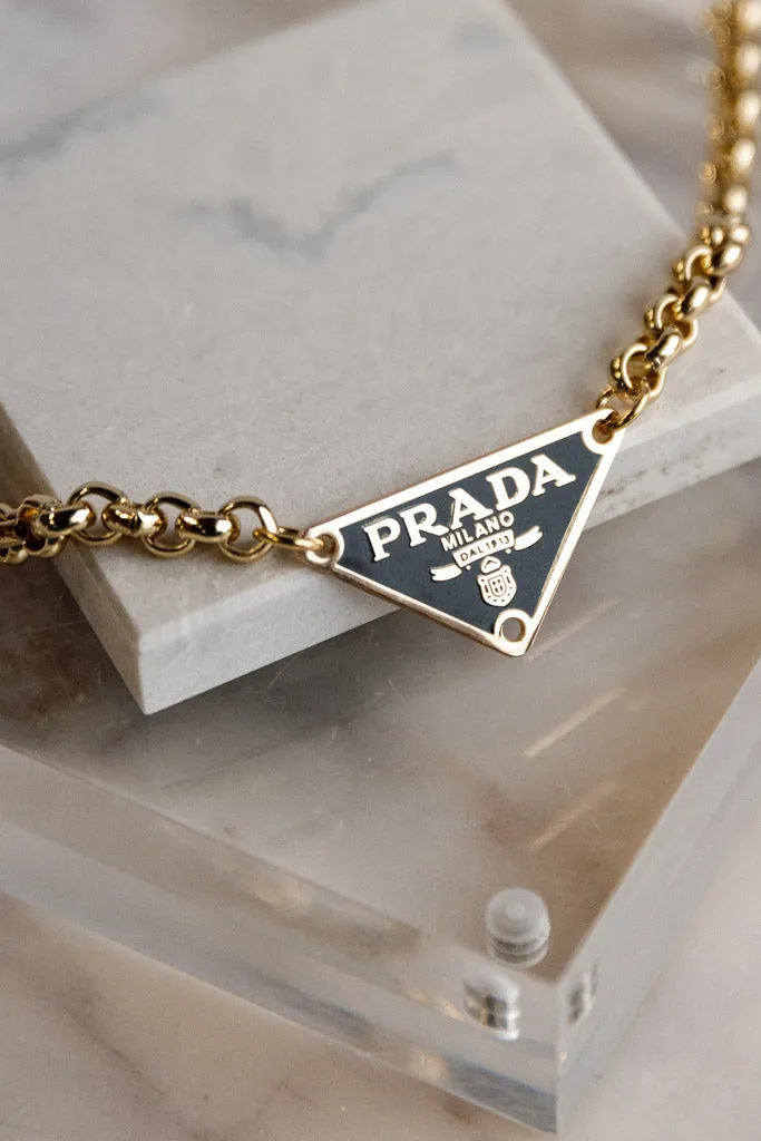 .Designer Charm On Rolo Chain, Black