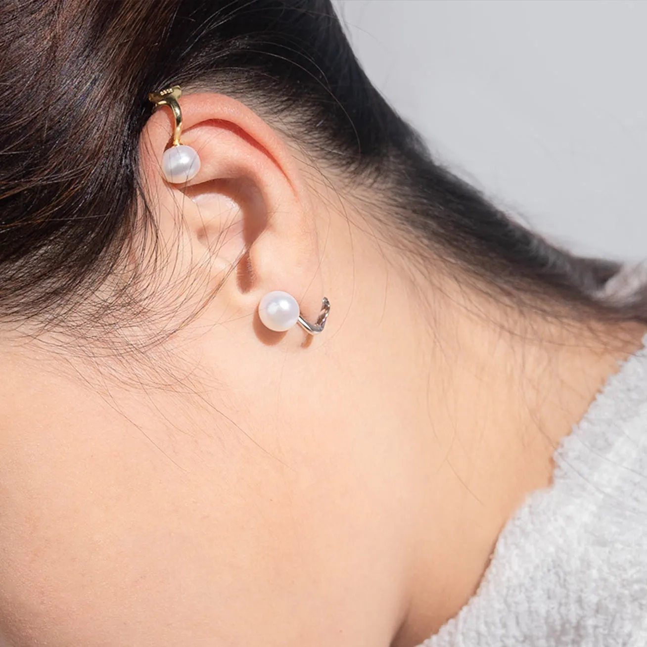 Elegant Freshwater Pearl Clip-on Earrings WE00496
