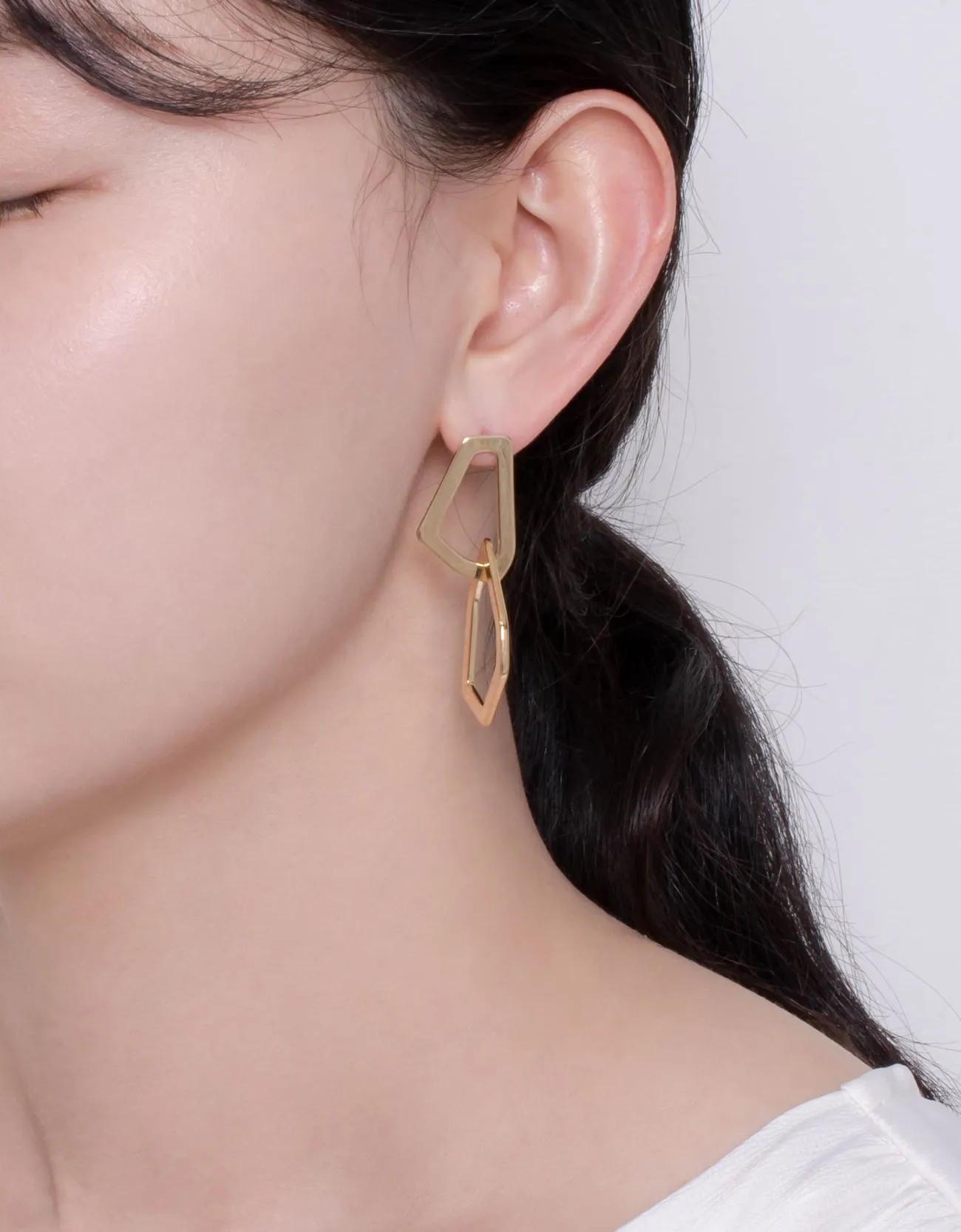 Elegant Geometric Gold Hexagonal Drop Earrings