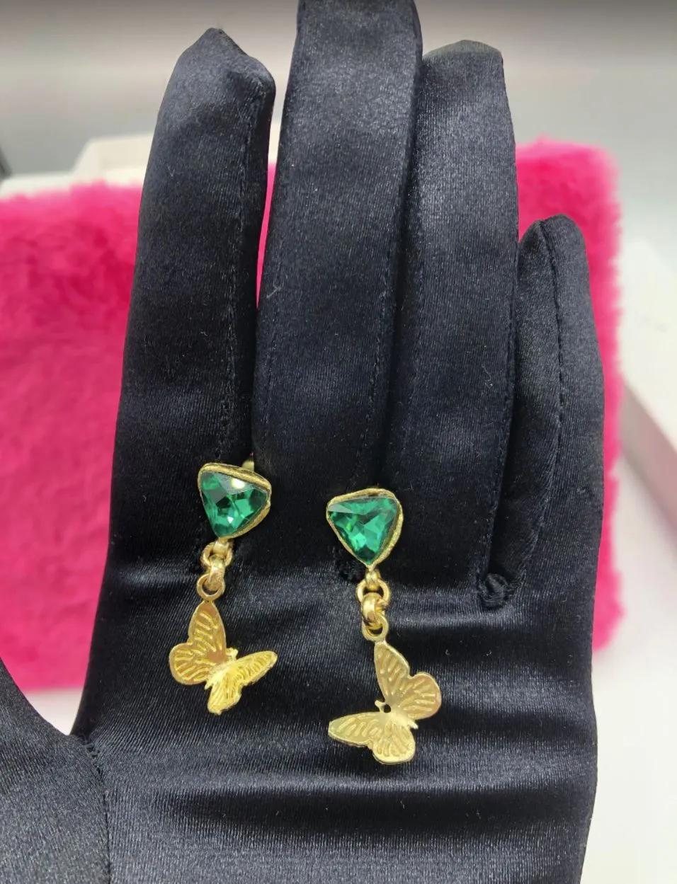 Elegant Kalliope Butterfly Earrings with Emeralds