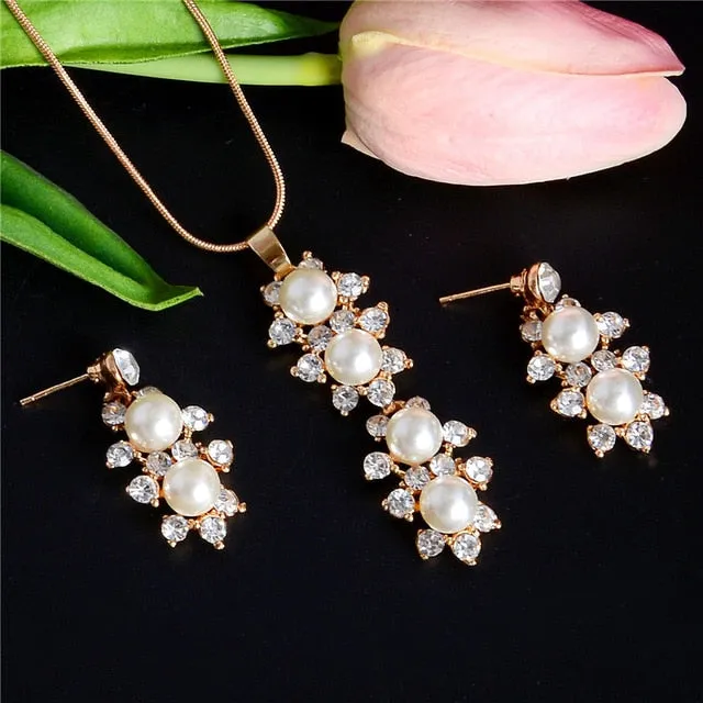 Elegant Pearl Jewelry Set