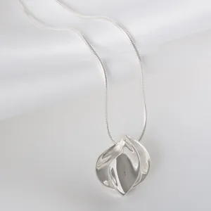 Ellie Double Petal Pendant Necklace