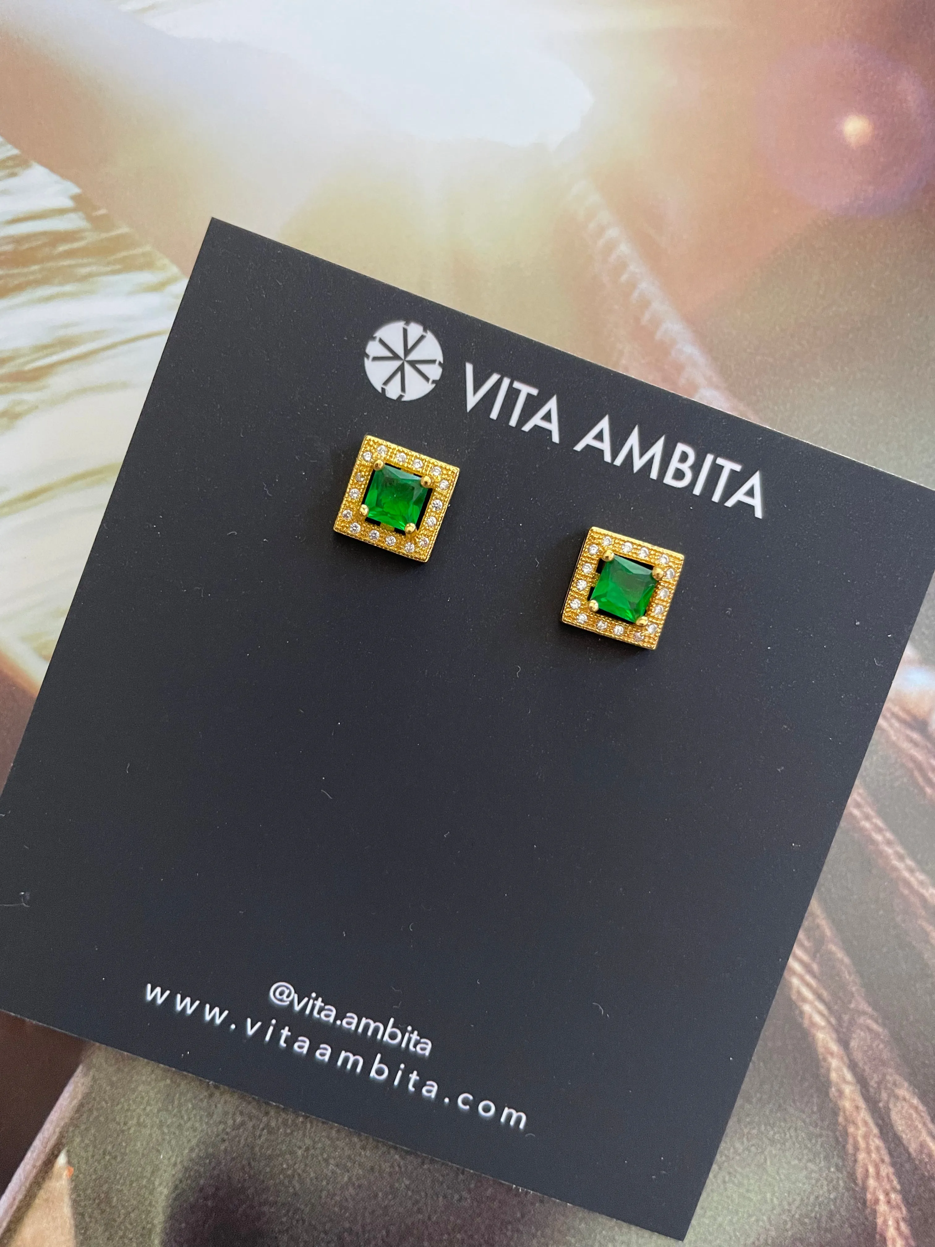 Emerald stones studs earrings