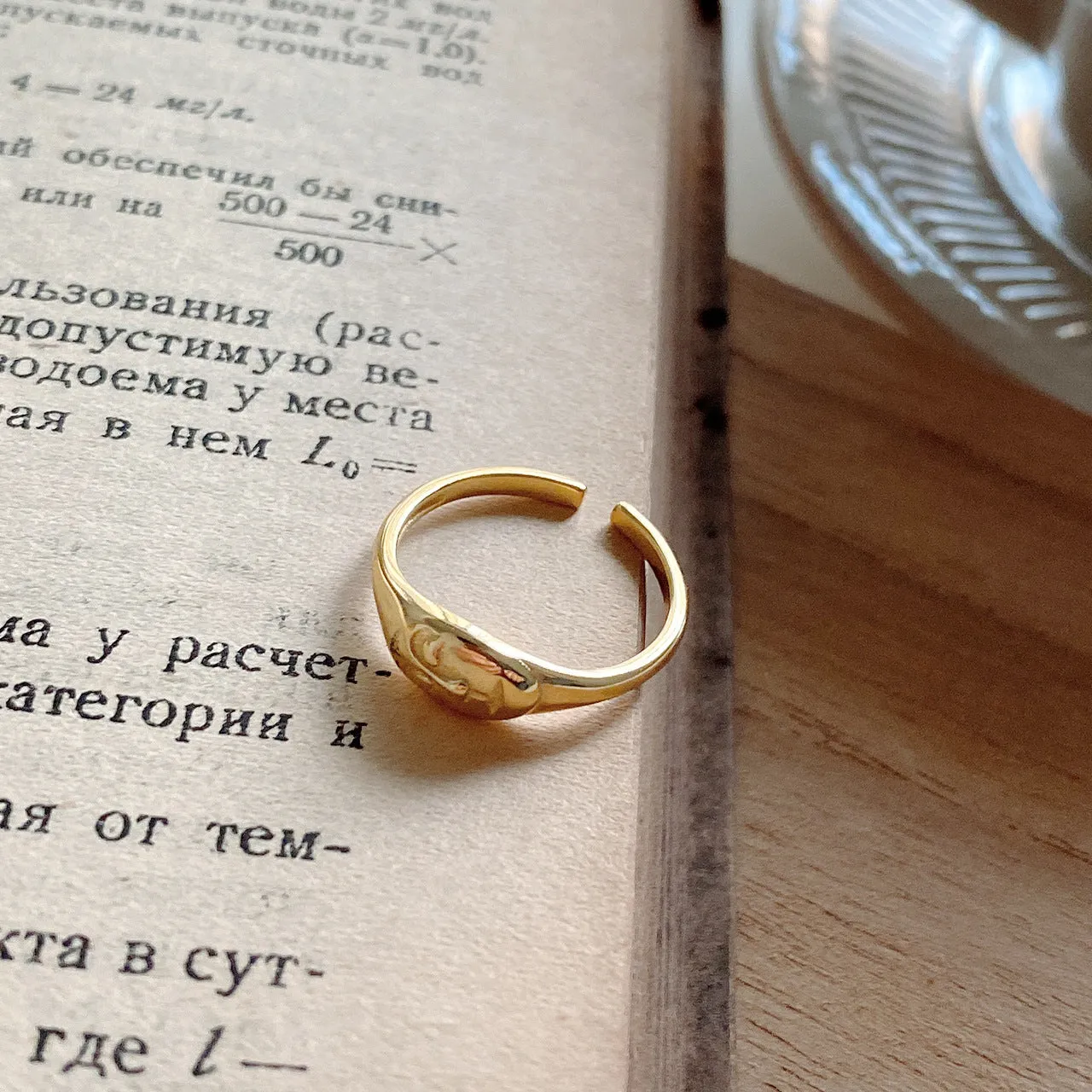 Face Ring