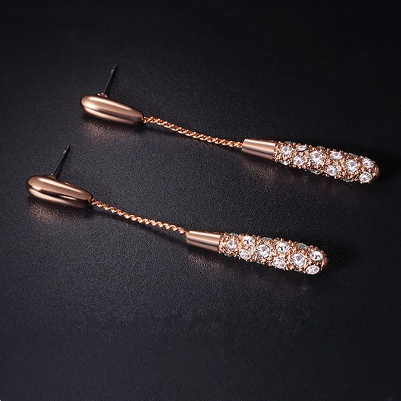 Fashion And Elegant Long Drop-shaped Alloy Earrings