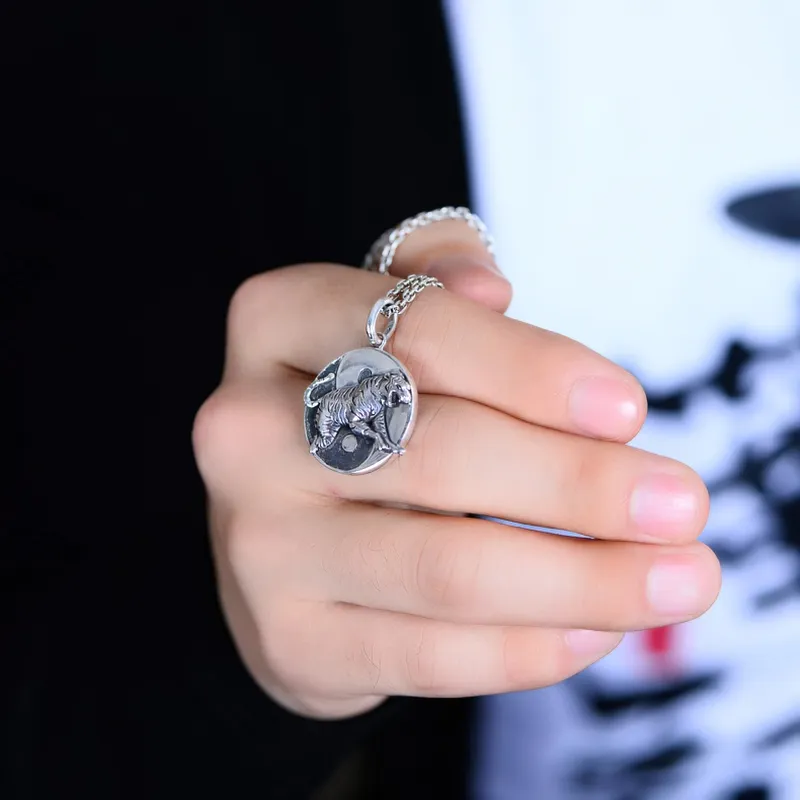 Fashion Retro Jewelry Pendant "Four Mythical Beasts" / Unisex Stylish Accessories