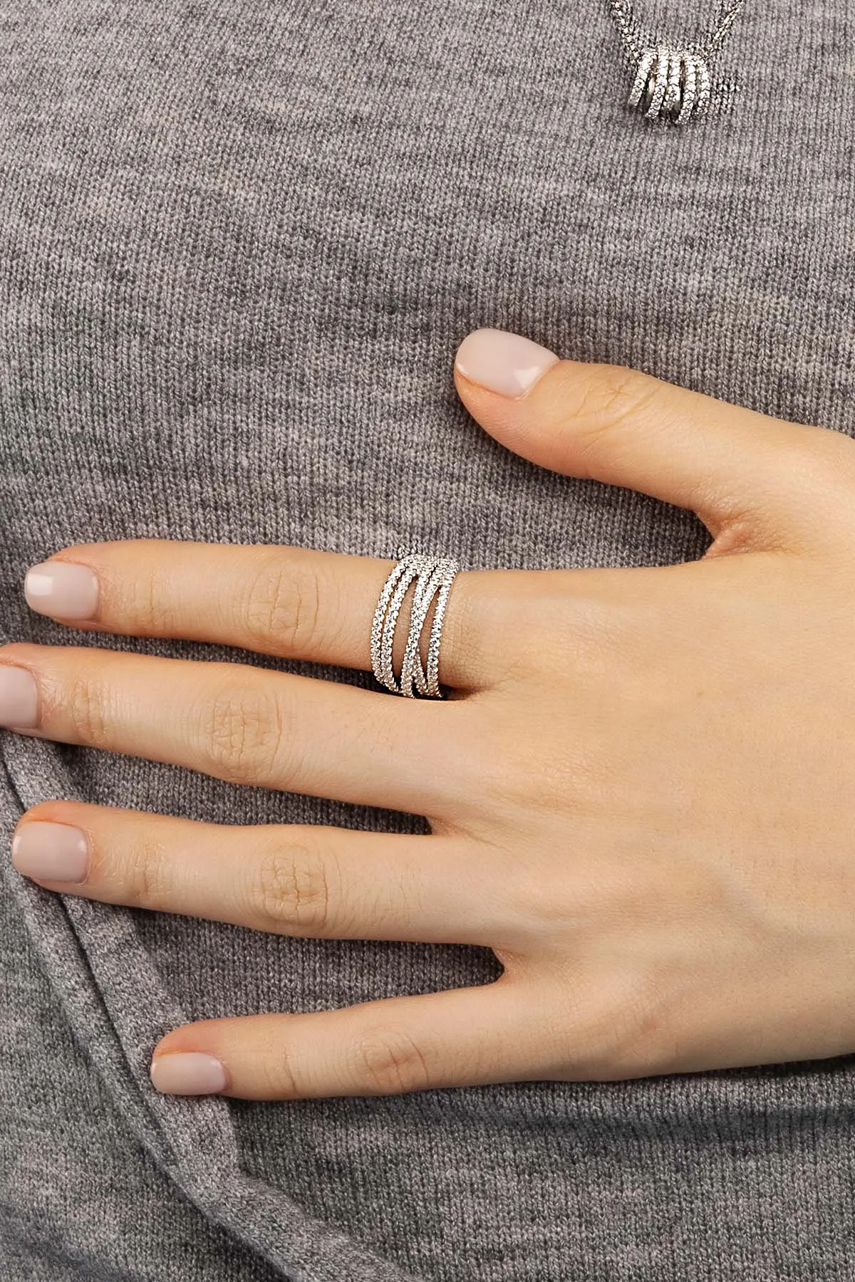 Five-Hoop Ring