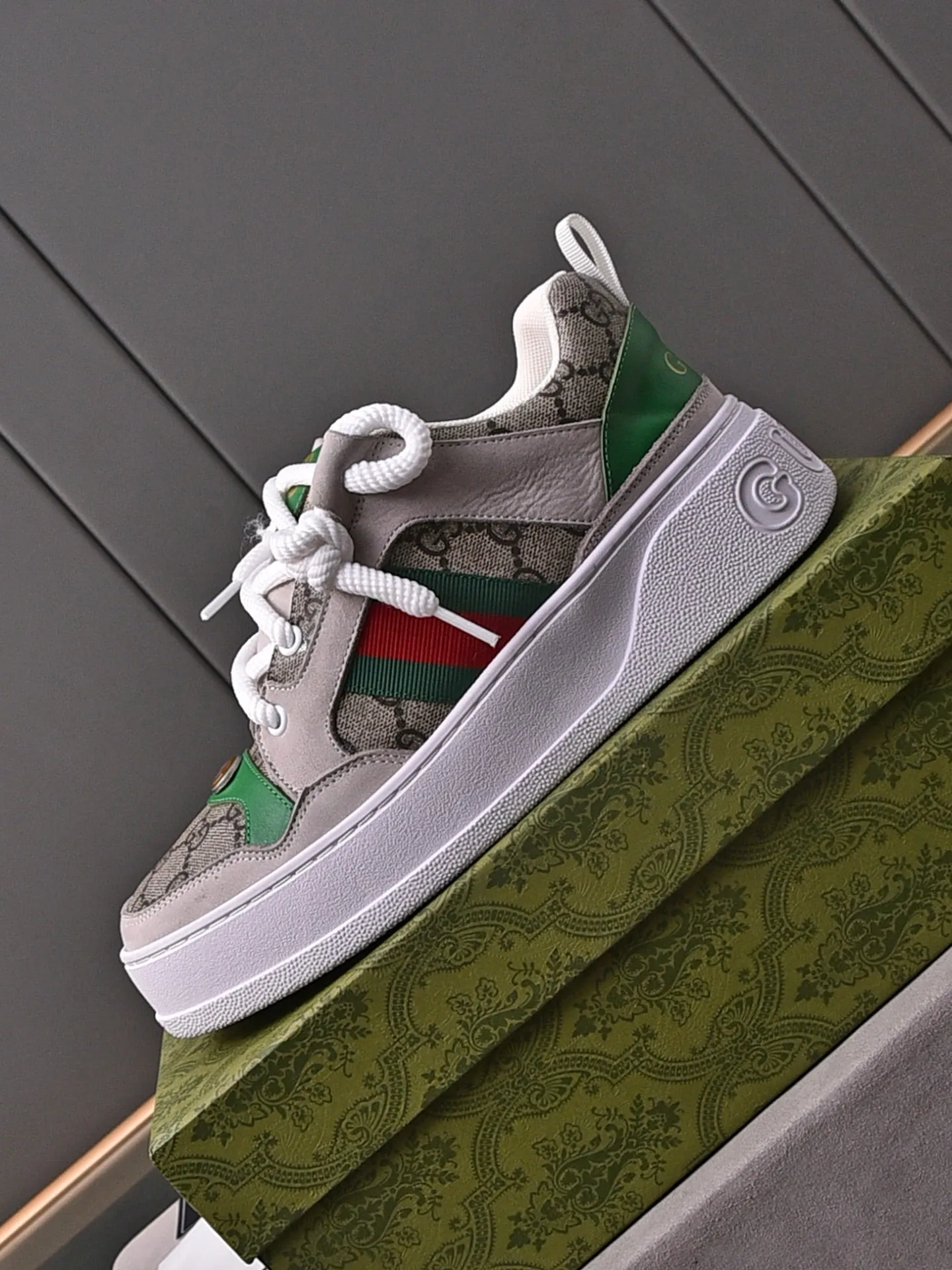 GG SNEAKERS SCREENER GREY LEATHER