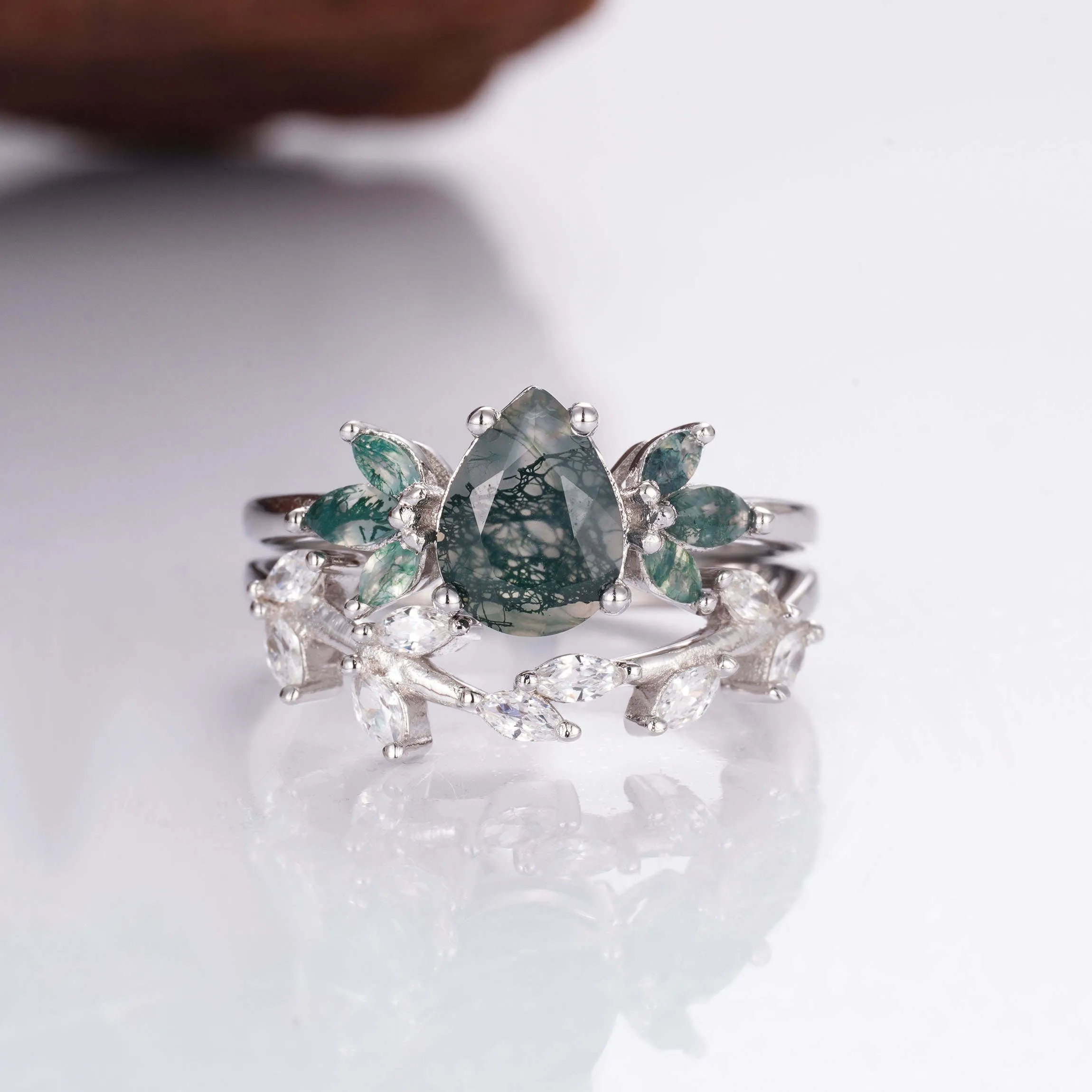 Ivy Moss Agate Quartz Leaf Ring Set Gold