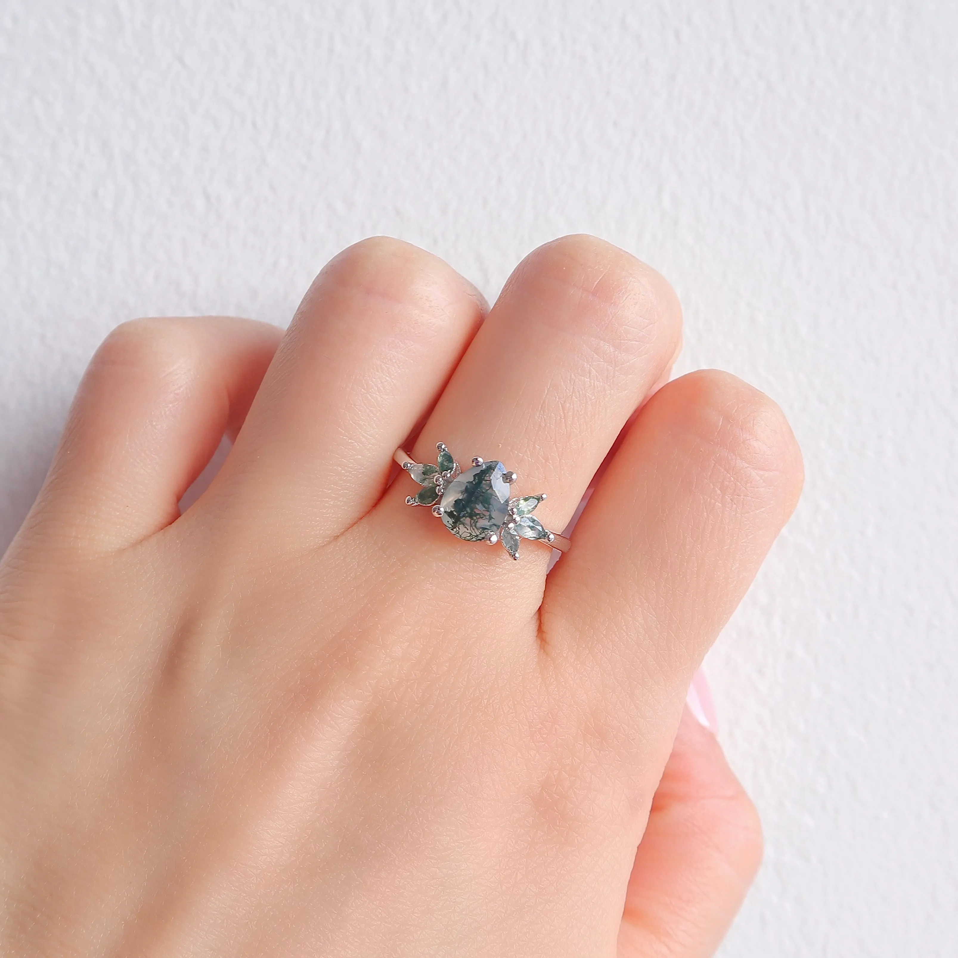 Ivy Moss Agate Quartz Leaf Ring Set Gold