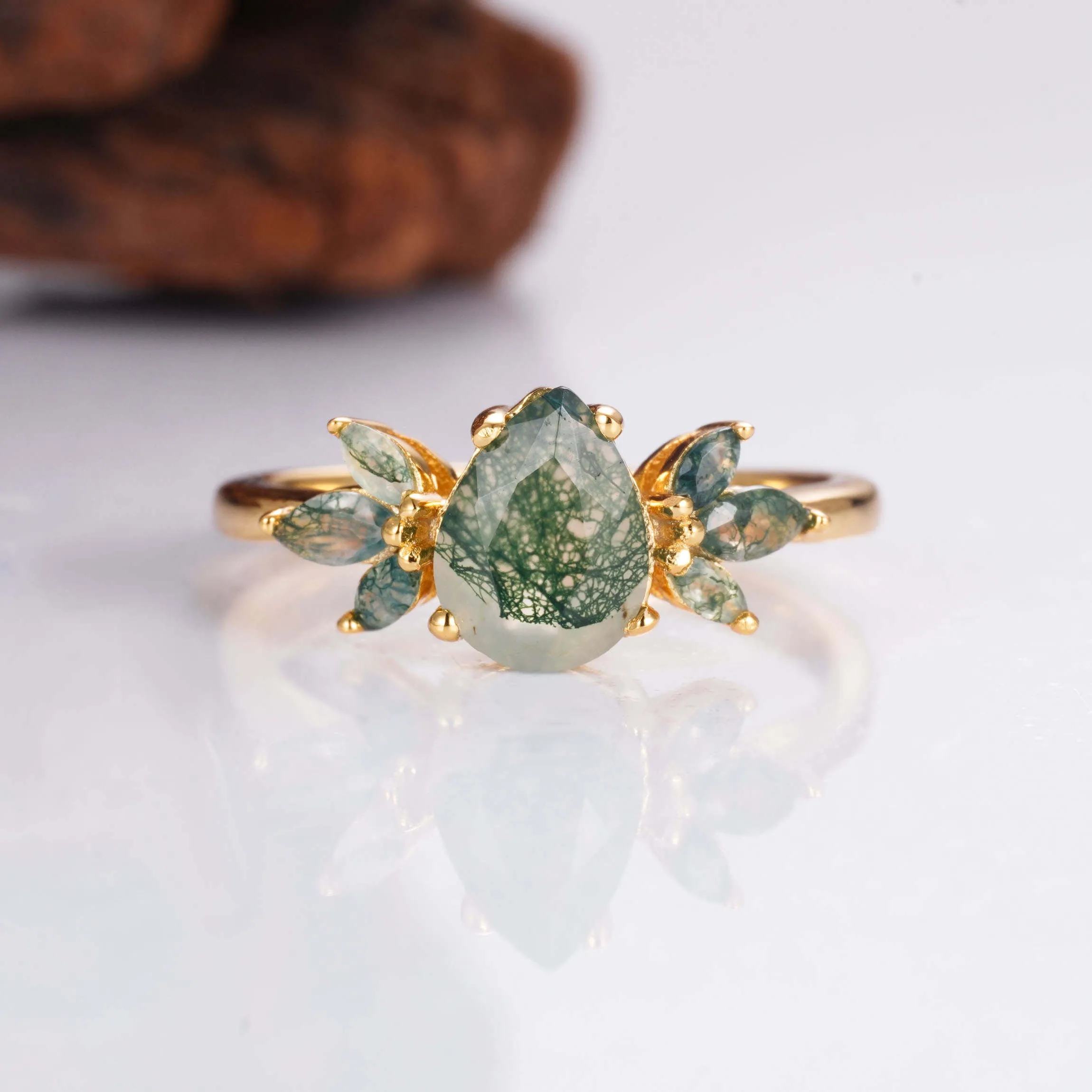 Ivy Moss Agate Quartz Leaf Ring Set Gold
