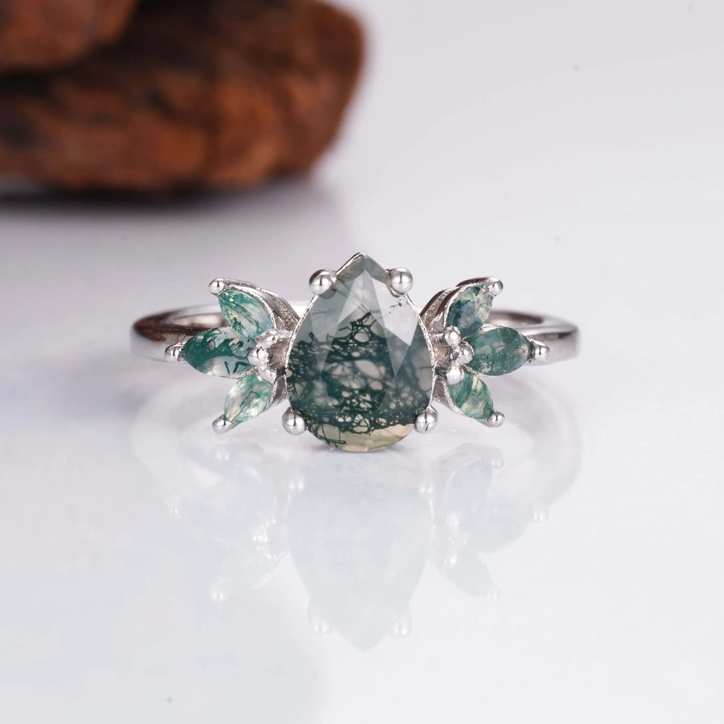 Ivy Moss Agate Quartz Leaf Ring Set Gold