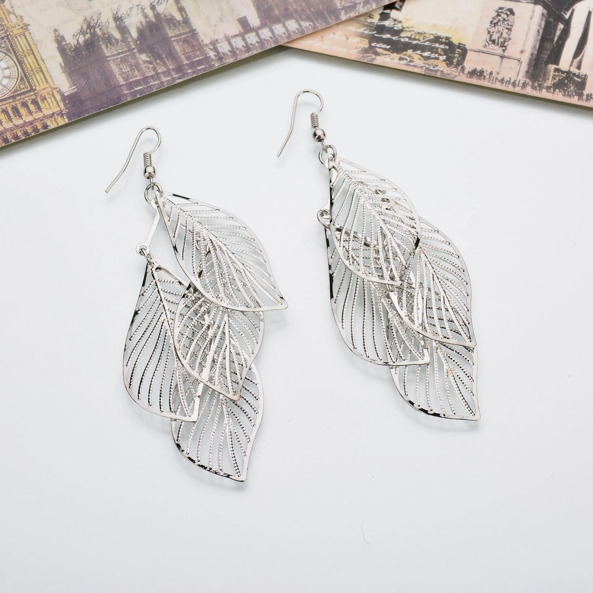 Loookus - Simple Metal Leaf Earrings