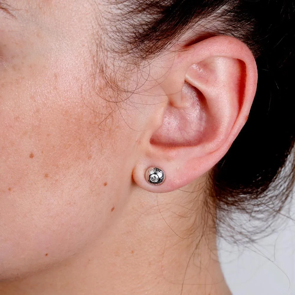 Louis Vuitton Diamond Stud White Gold Earrings