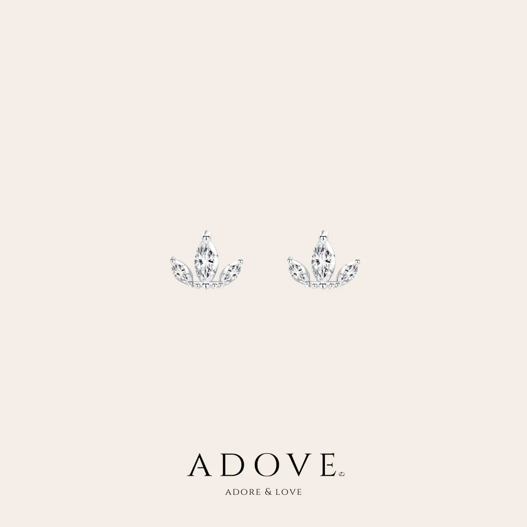 Lyra Studs Earring