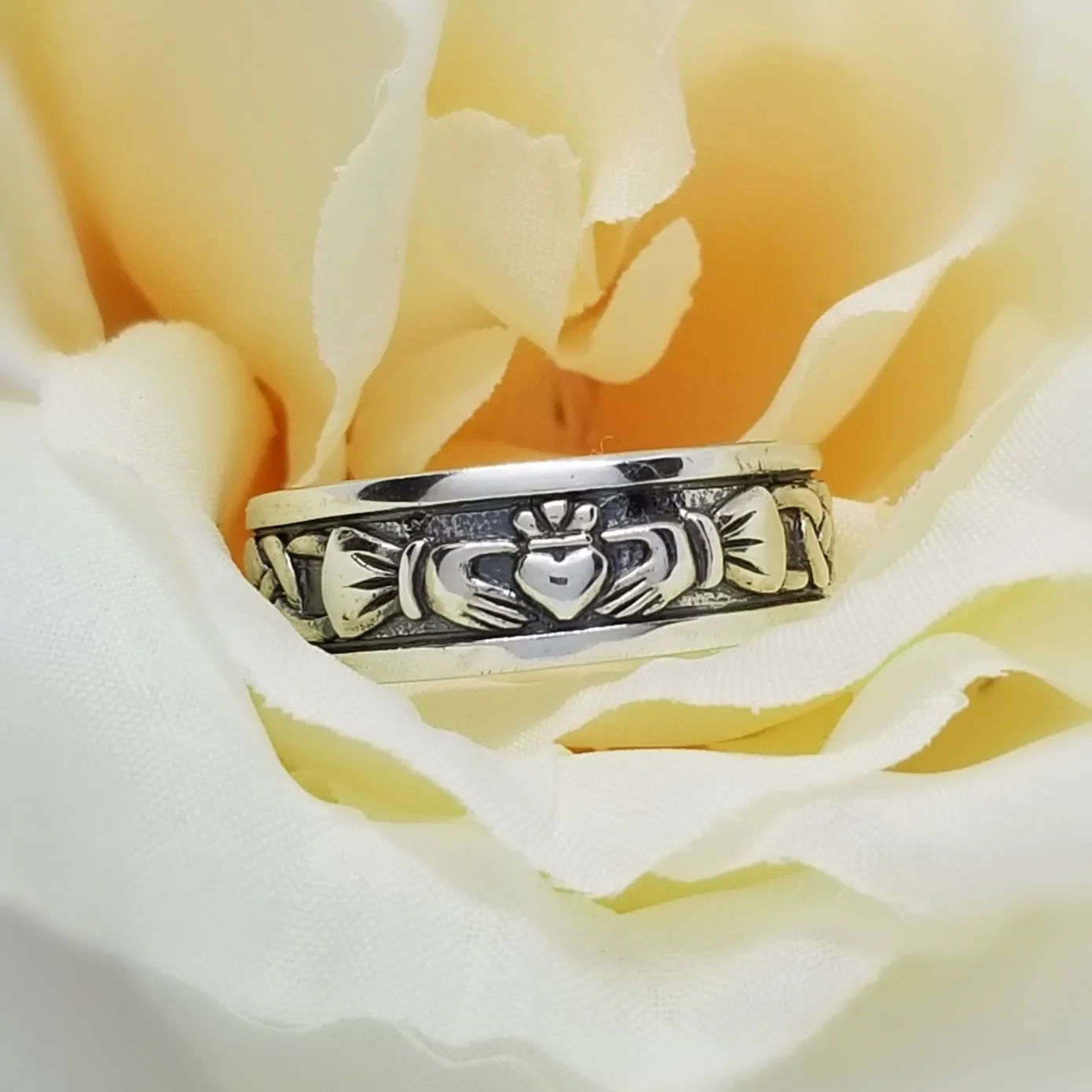 Mens Sterling Silver Oxidized Claddagh Wedding Ring S2828