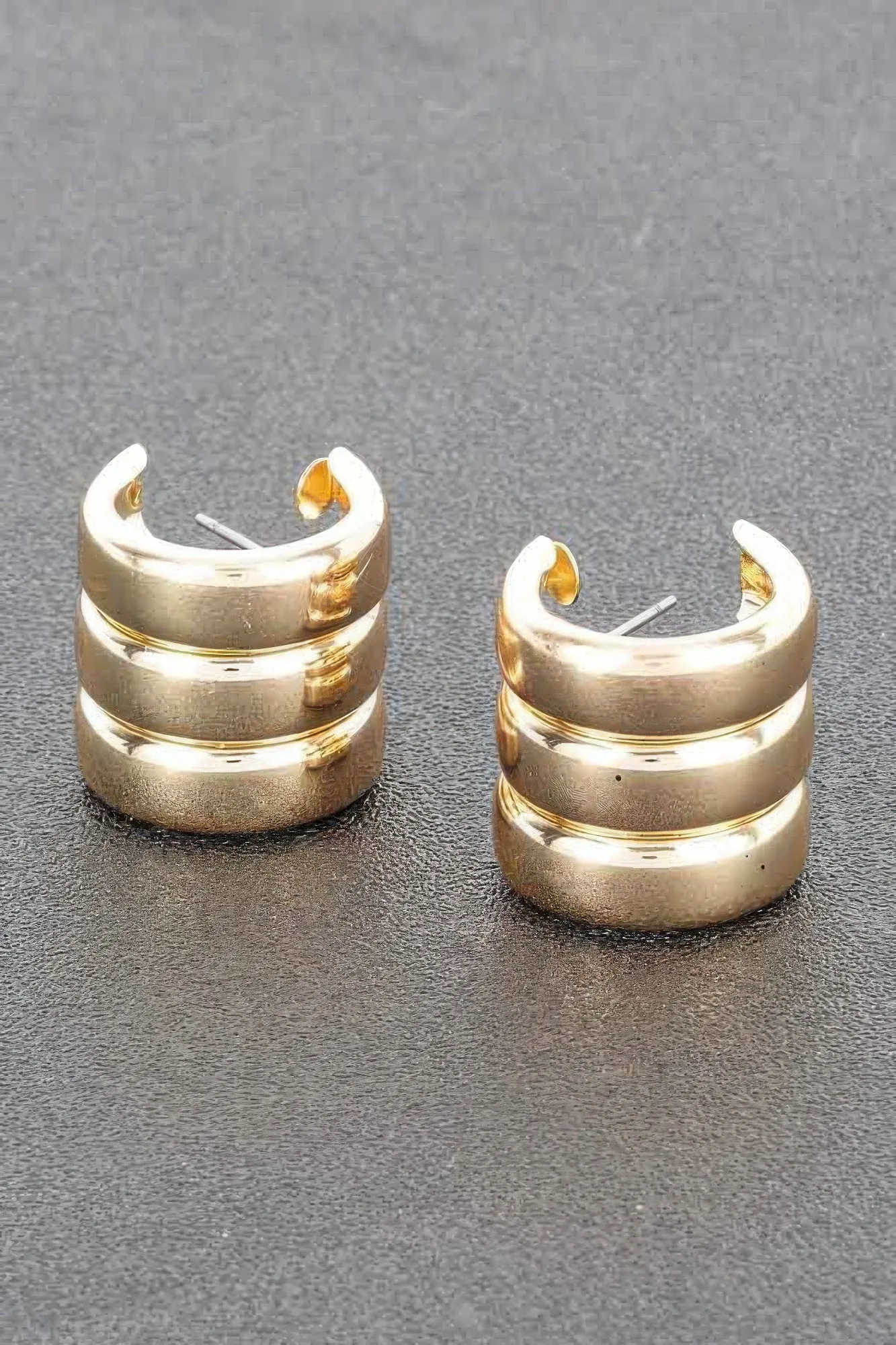 Metal Chic Coil Earring