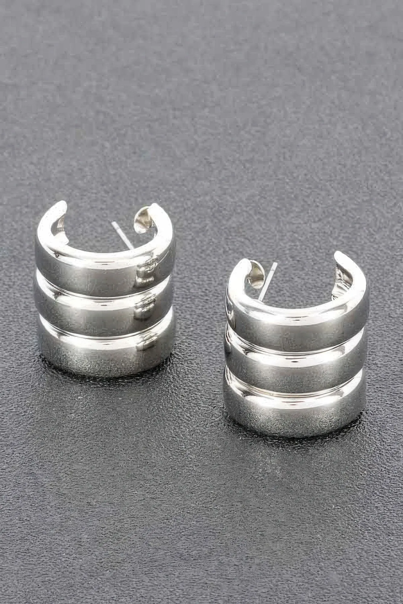 Metal Chic Coil Earring
