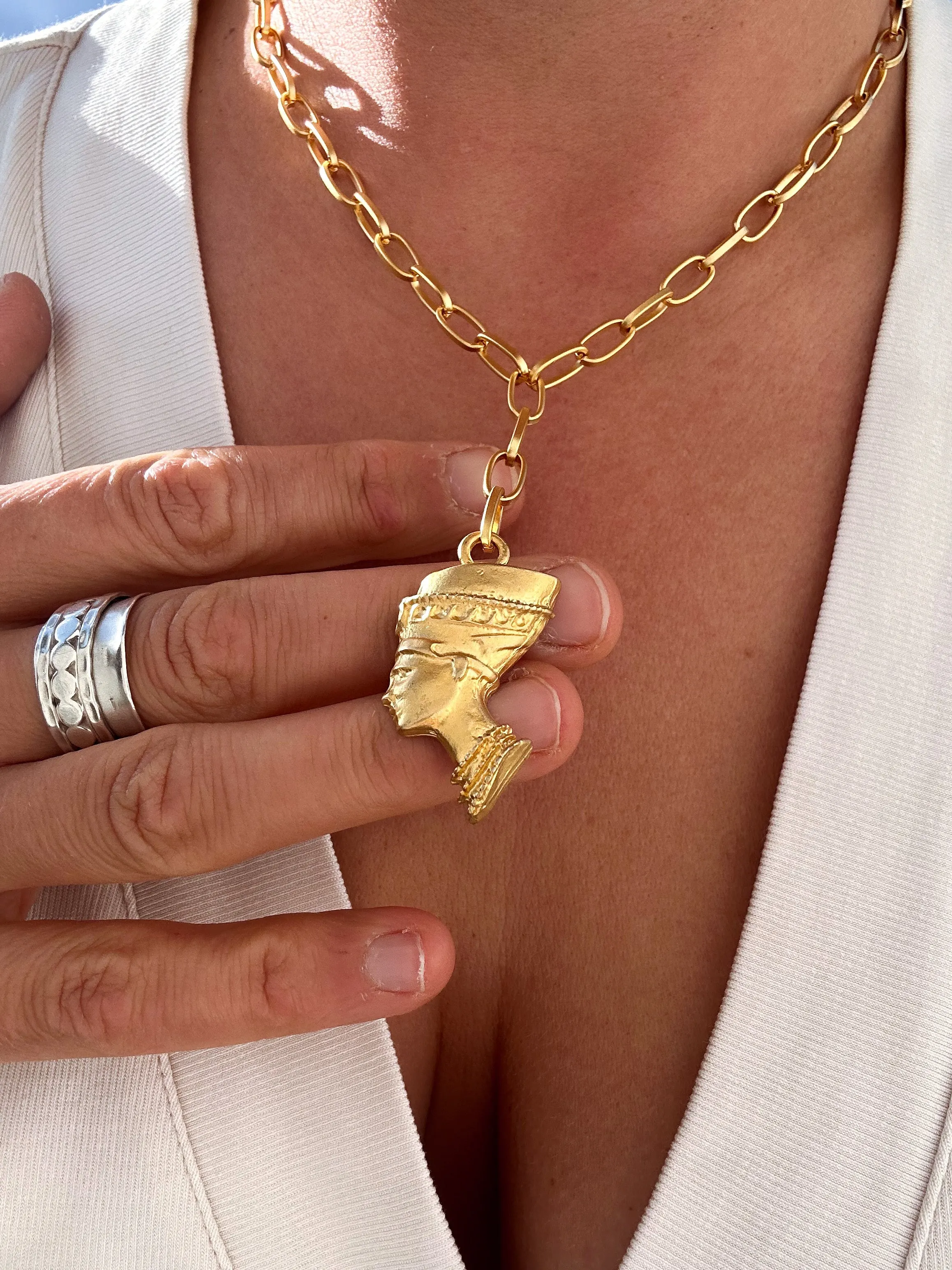 Nefertiti Matte Gold Necklace