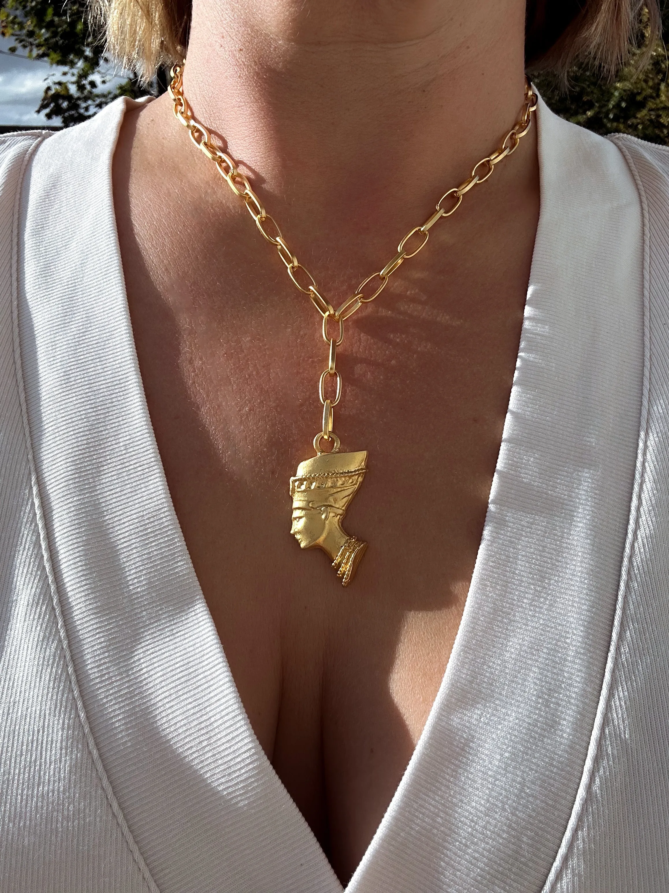 Nefertiti Matte Gold Necklace