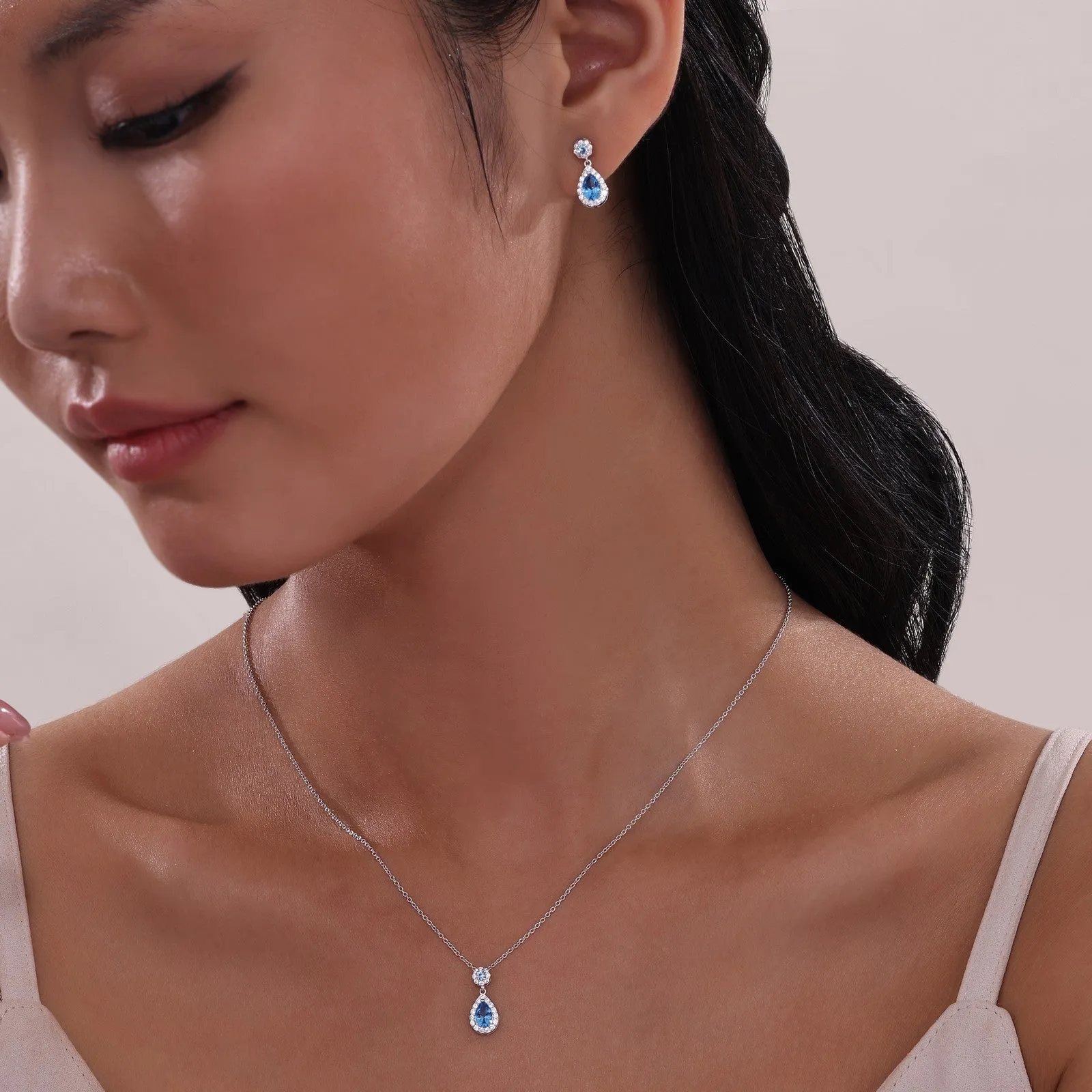 Oval Halo Drop Earrings E0590CAP00