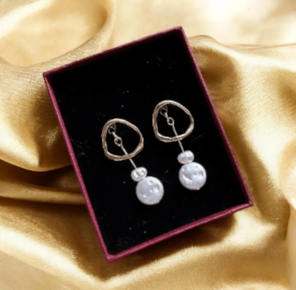 Pearl - Gold dangle earrings with pearl| baroque pearl drop earrings | minimalist 2 way stud earrings | Korean style bridal earrings