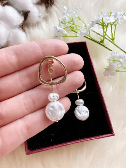 Pearl - Gold dangle earrings with pearl| baroque pearl drop earrings | minimalist 2 way stud earrings | Korean style bridal earrings