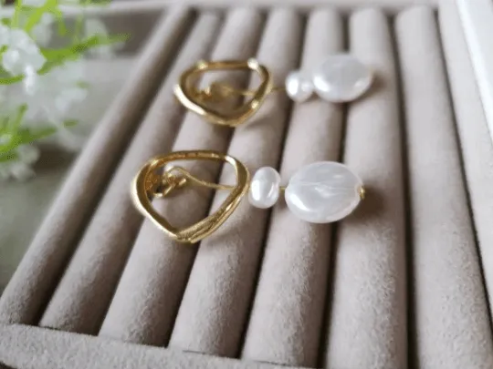 Pearl - Gold dangle earrings with pearl| baroque pearl drop earrings | minimalist 2 way stud earrings | Korean style bridal earrings