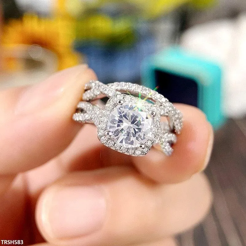 Pen-Collin Couple Engagement Zircon Ring