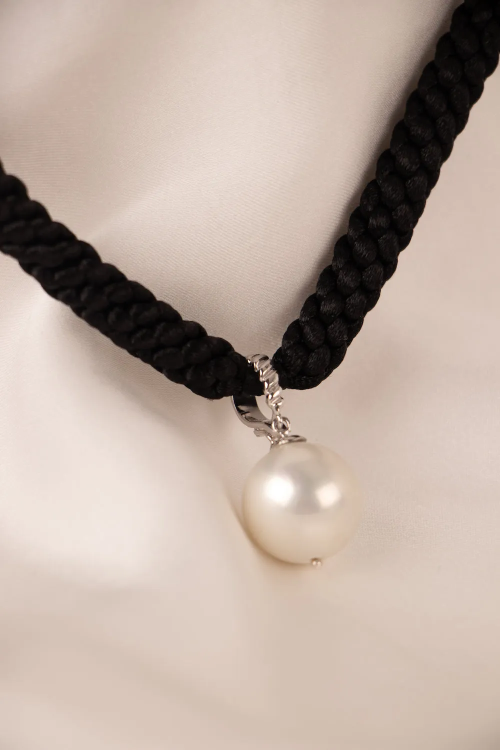 Poseidon Necklace - Pearl