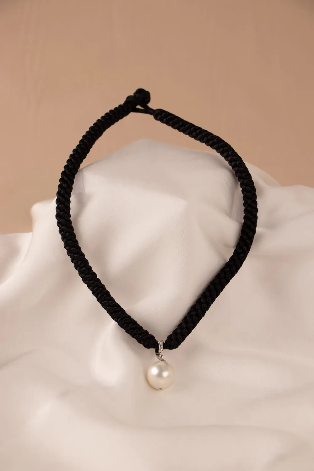 Poseidon Necklace - Pearl